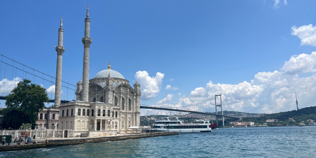 Ortokay moskee in Turkije.