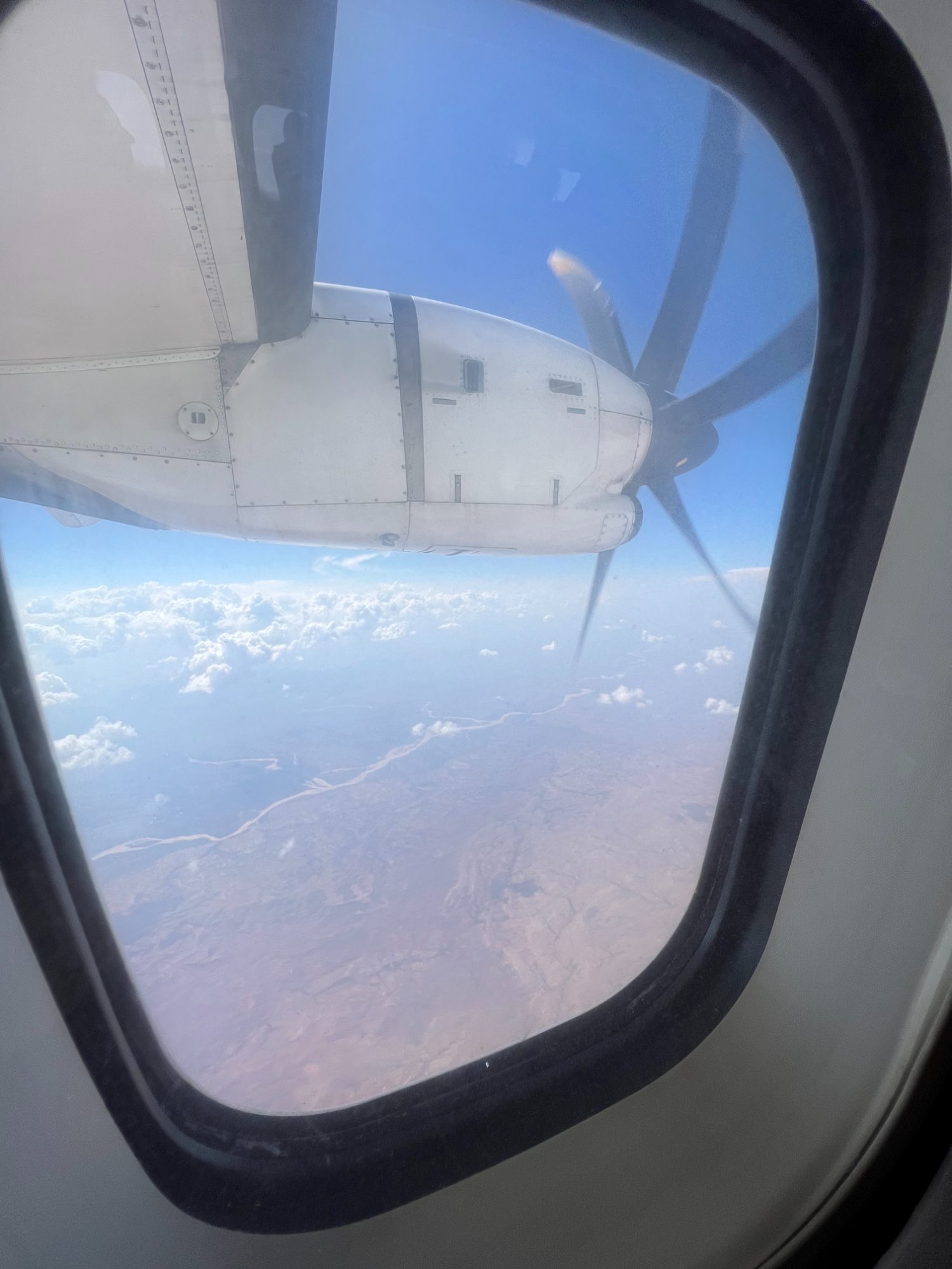 In het vliegtuig van Toliara naar Antananarivo.